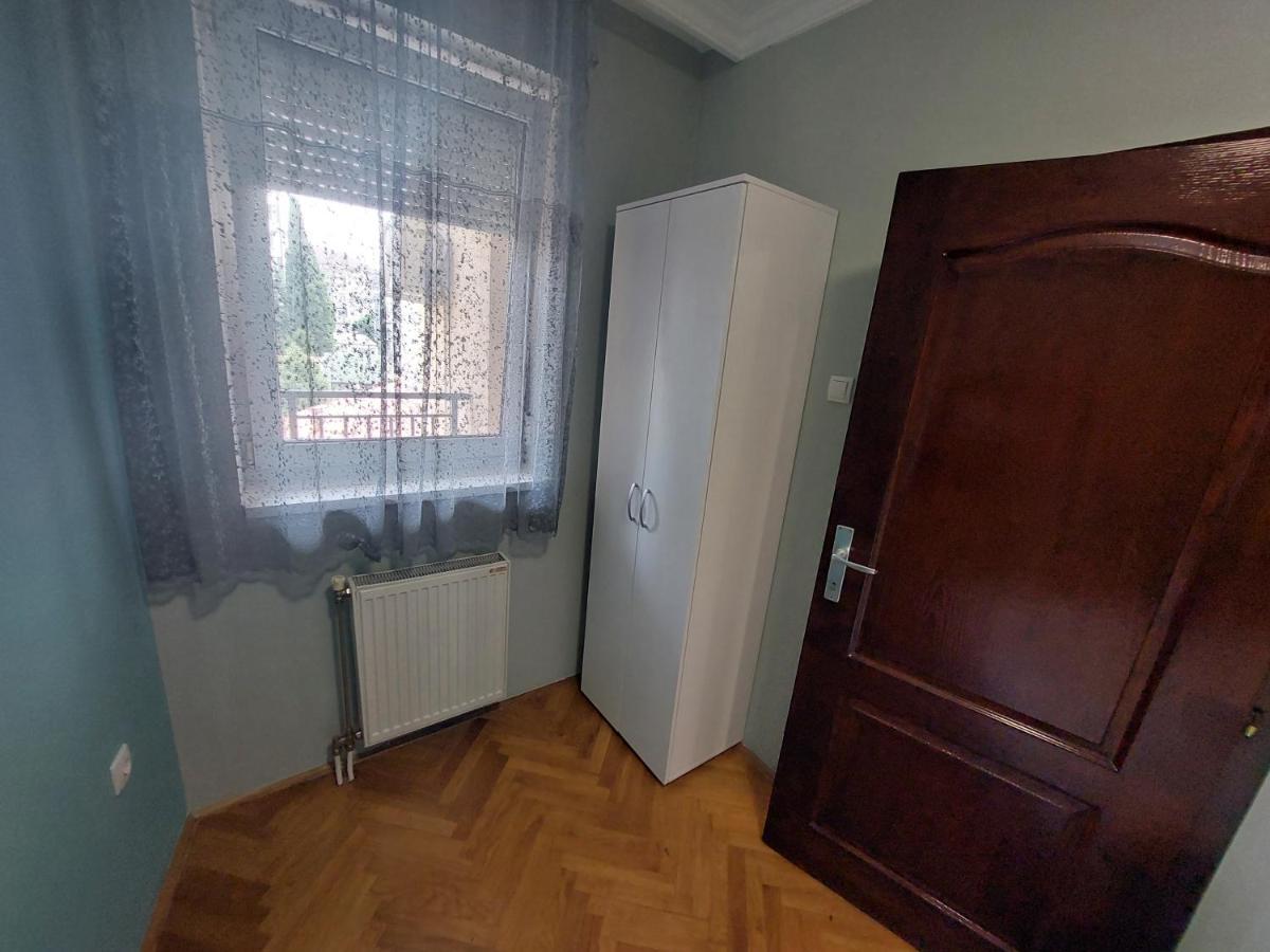 Apartmani Jasmin Νόβι Σαντ Εξωτερικό φωτογραφία