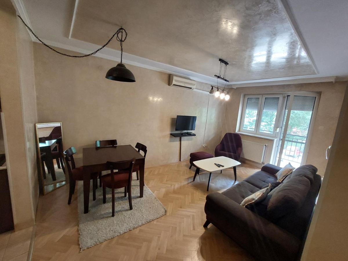 Apartmani Jasmin Νόβι Σαντ Εξωτερικό φωτογραφία