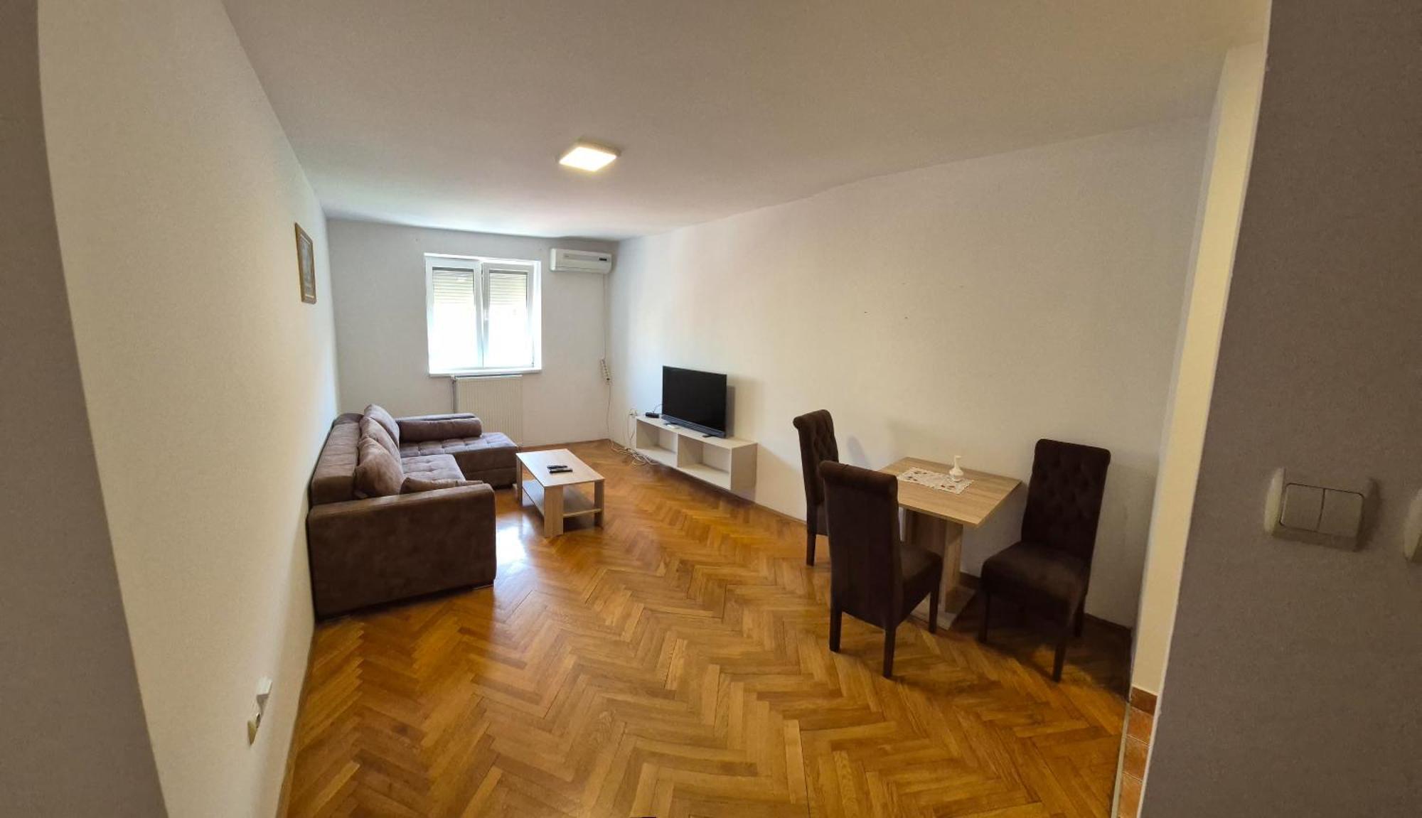Apartmani Jasmin Νόβι Σαντ Εξωτερικό φωτογραφία