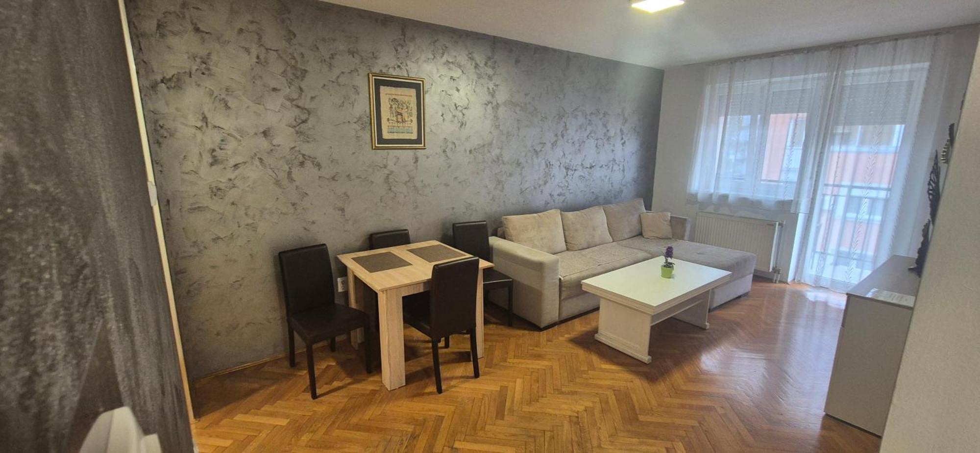 Apartmani Jasmin Νόβι Σαντ Εξωτερικό φωτογραφία