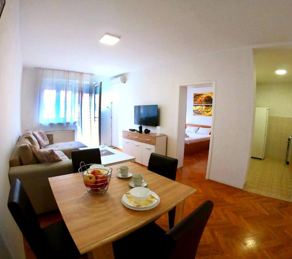 Apartmani Jasmin Νόβι Σαντ Εξωτερικό φωτογραφία